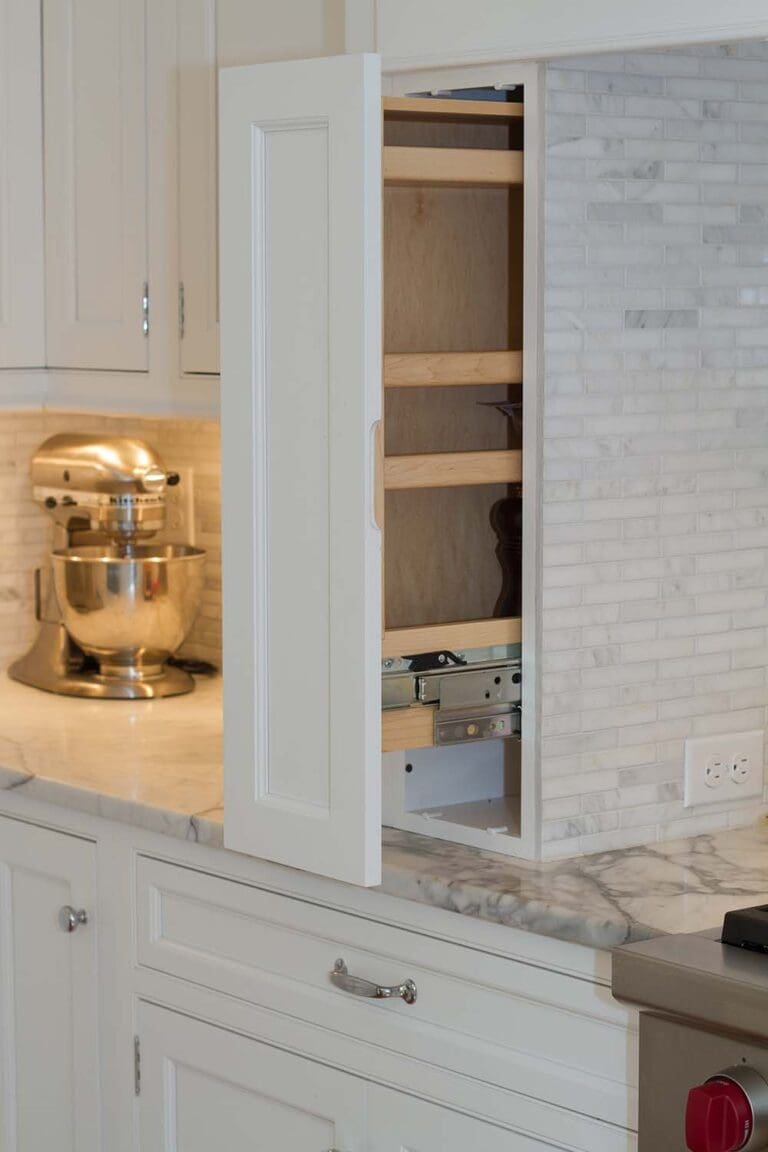 Corner Pullout