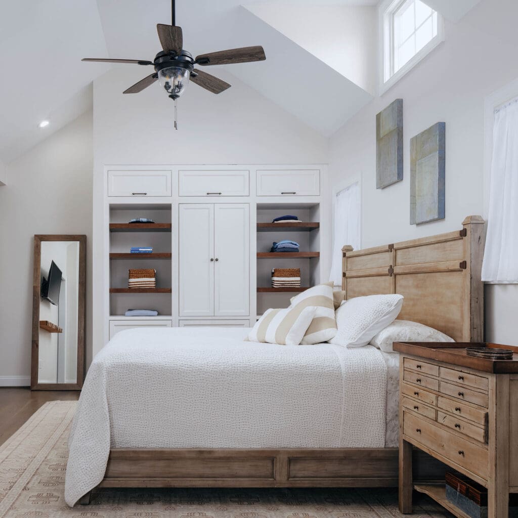 Custom_Cabinets-AvalonBedroom_resized